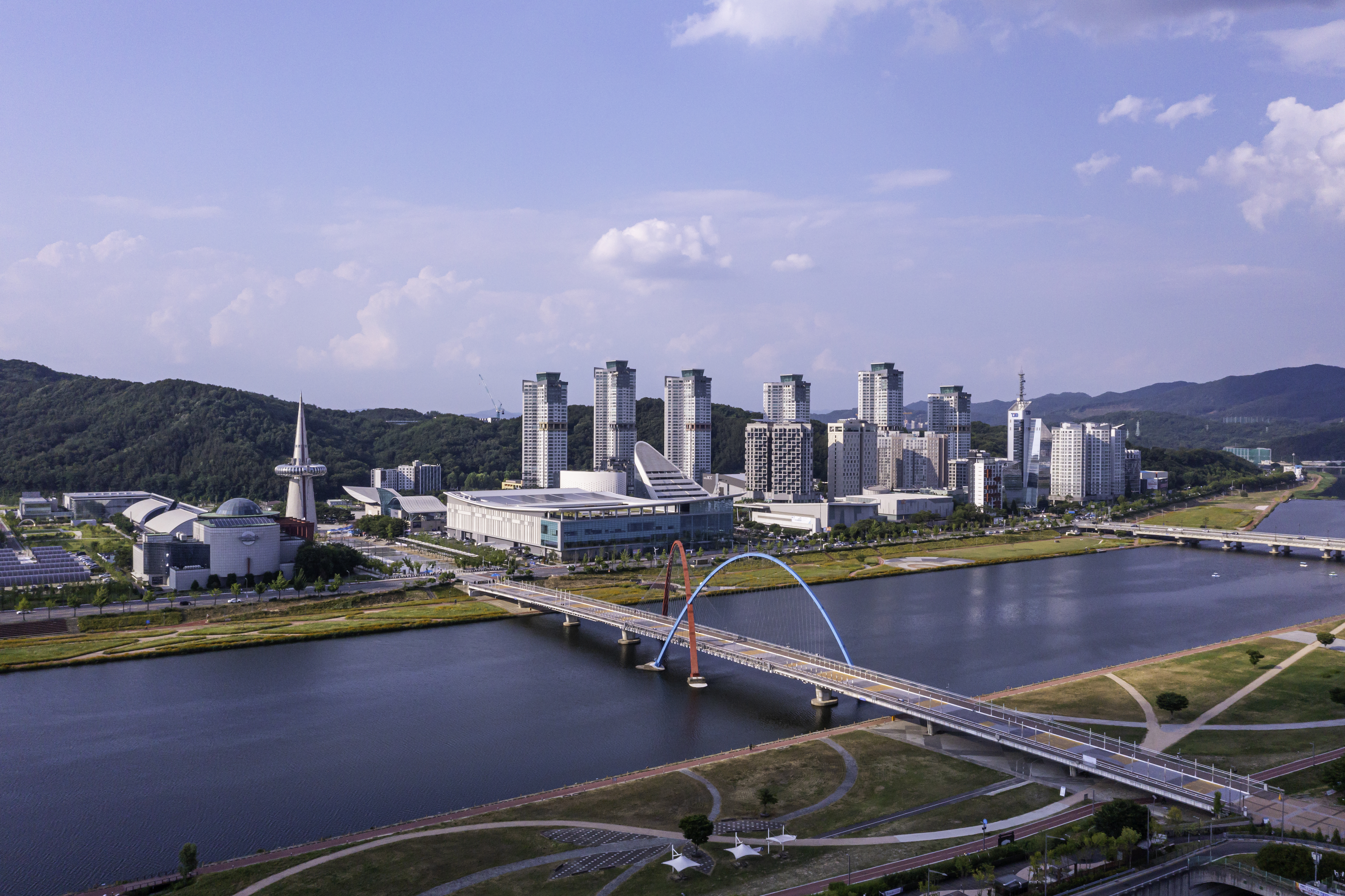 Expo Bridge over Gapcheon and the Daejeon skyline